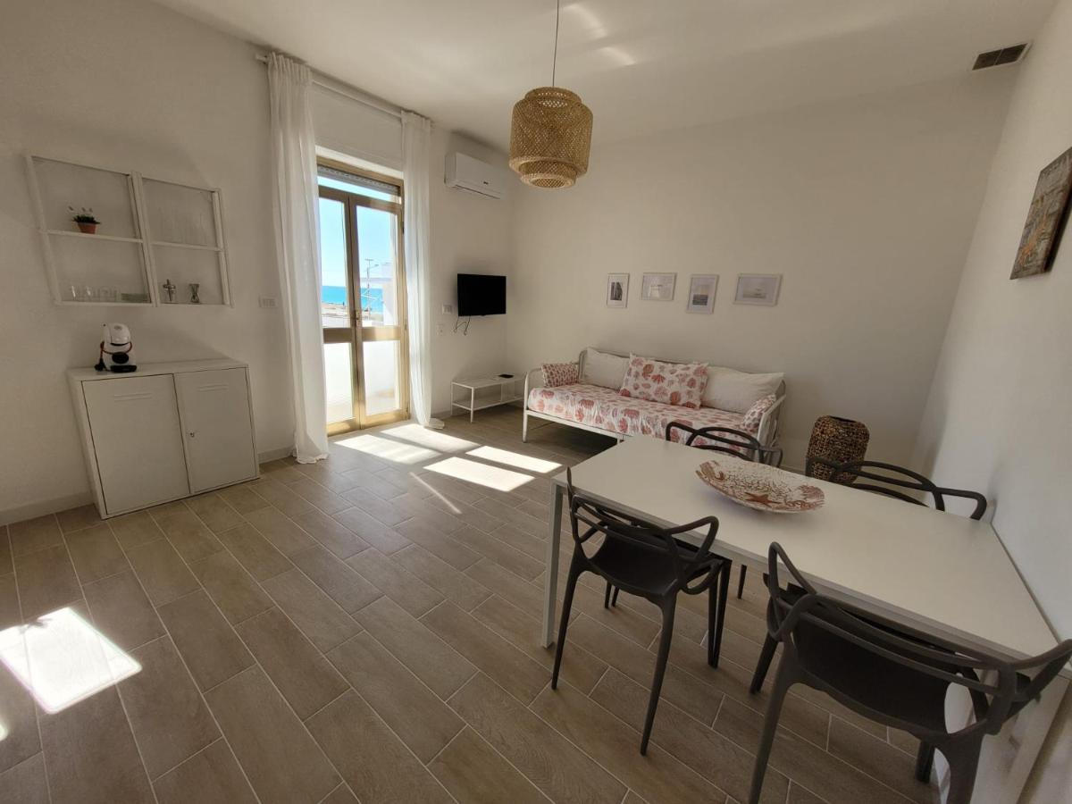 Appartamento Demetrio 50M Mare & Shopping Lido Marini Bagian luar foto
